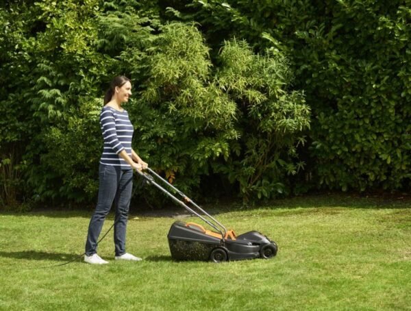 Tondeuse électrique BLACK+DECKER BEMW351-QS - 1000W - 32cm de coupe - 3 hauteurs réglables – Image 4